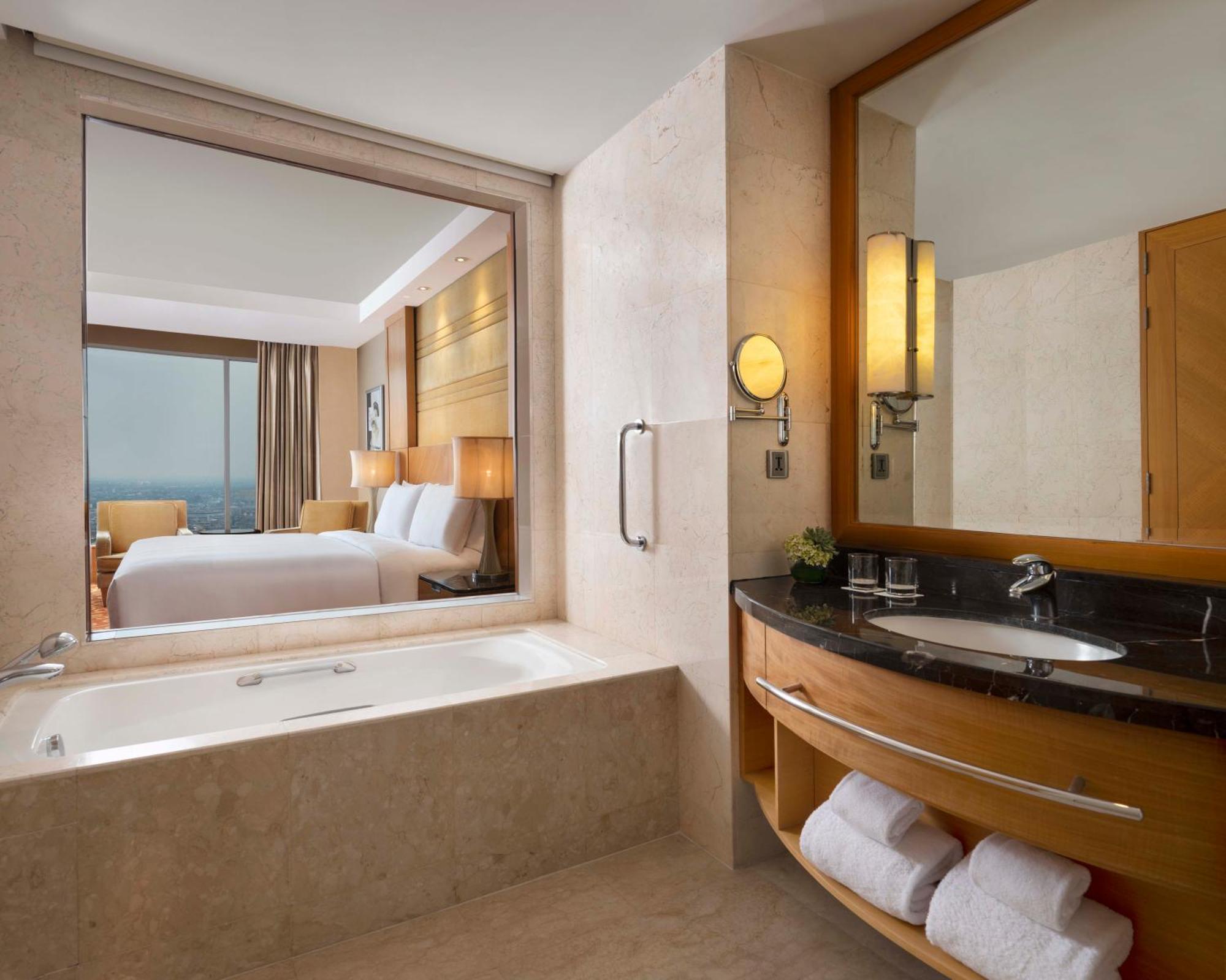 Jw Marriott Hotel 5*